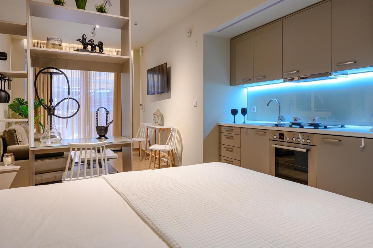 Blackhaus Apartments Tesalonika Bagian luar foto