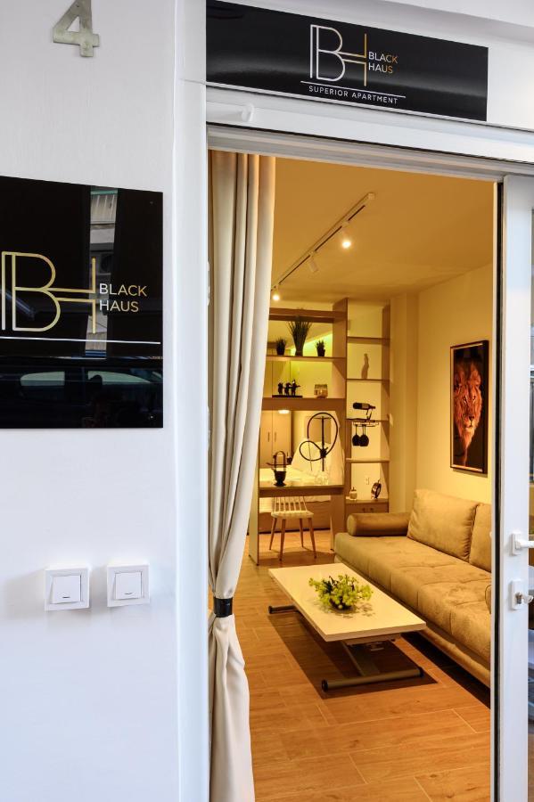 Blackhaus Apartments Tesalonika Bagian luar foto